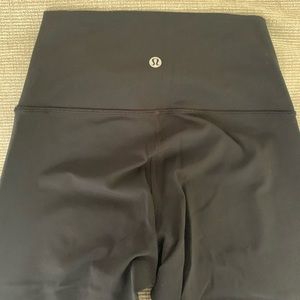 Wunder Under High Rise Tight Luxtreme - size 4